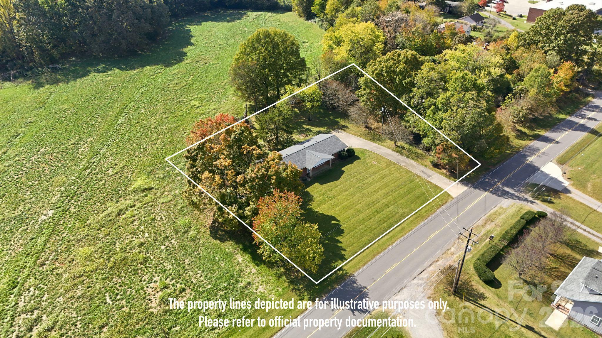 Single Family Residence at 708 Mocksville Highway, Statesville, photo 2 of 28