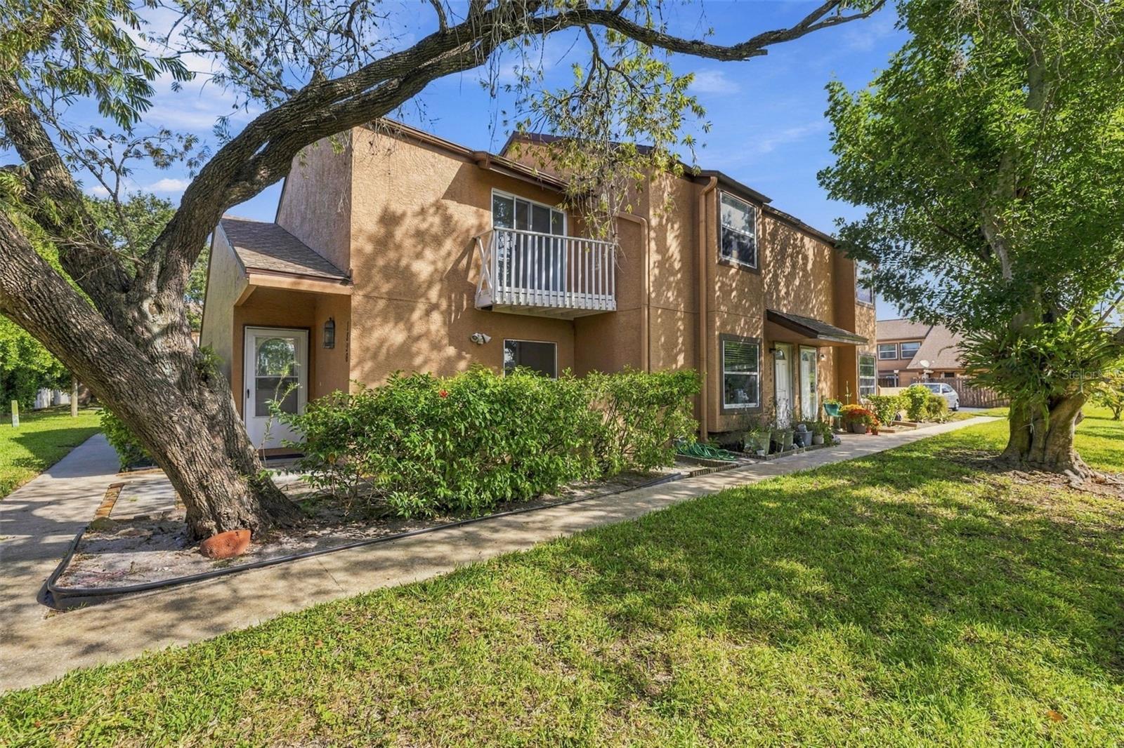 Townhouse at 1896 CLEARBROOKE DR, CLEARWATER, photo 2 of 29