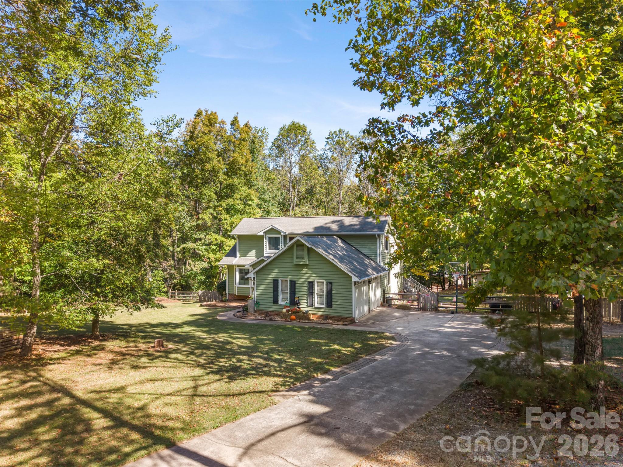 Single Family Residence at 4644 Hickory Grove Road, Mount Holly, photo 4 of 47