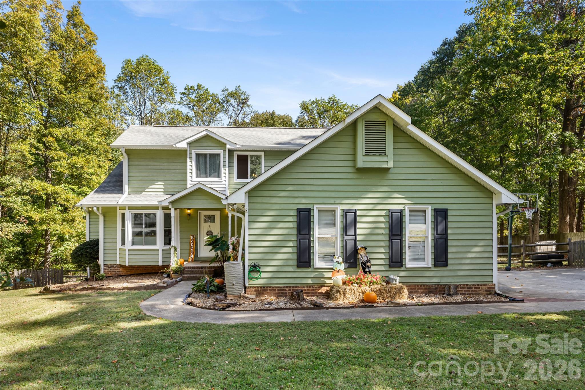 Single Family Residence at 4644 Hickory Grove Road, Mount Holly, photo 5 of 47