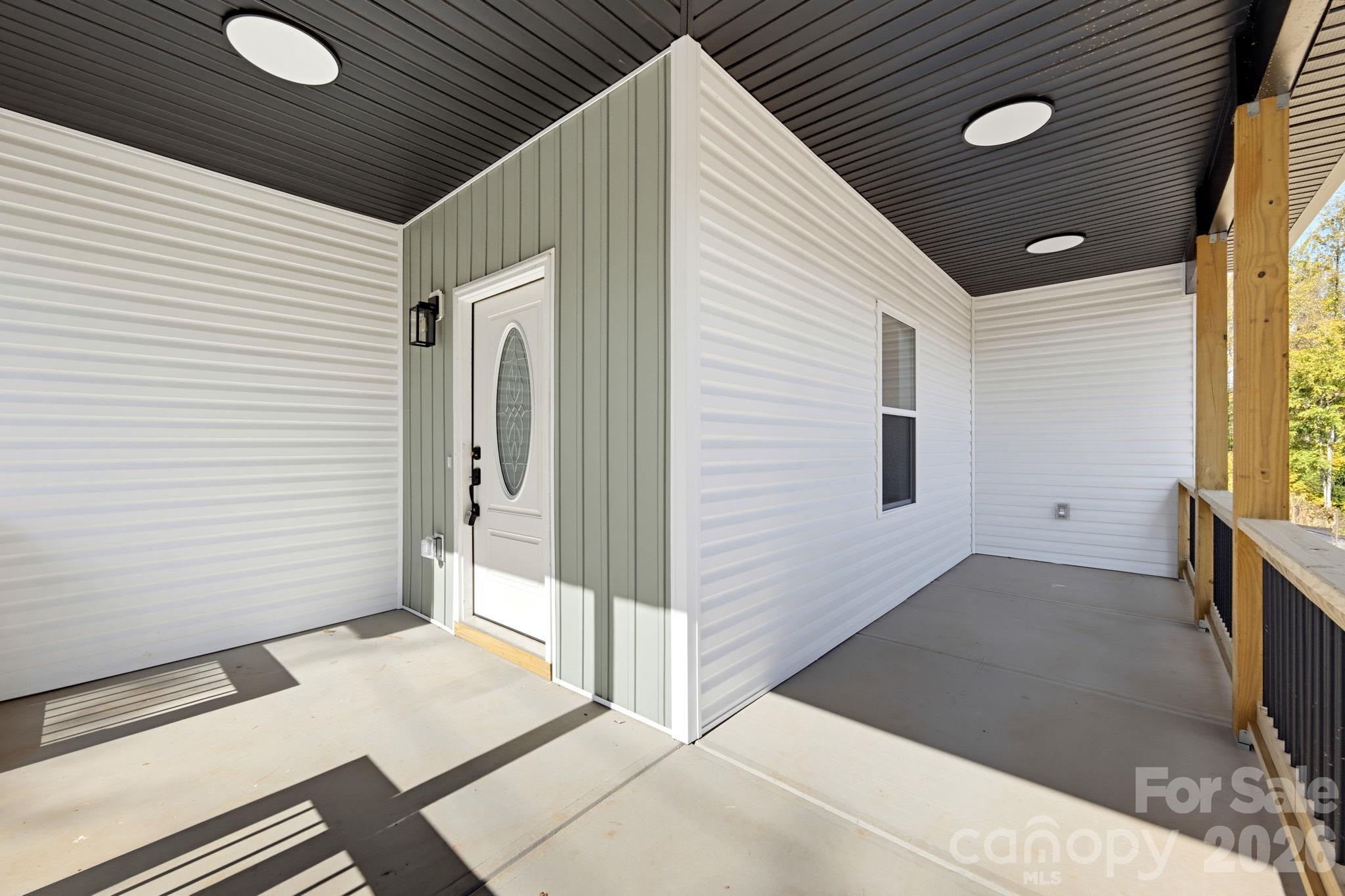 Single Family Residence at 1520 Wedgedale Avenue, Statesville, photo 4 of 39