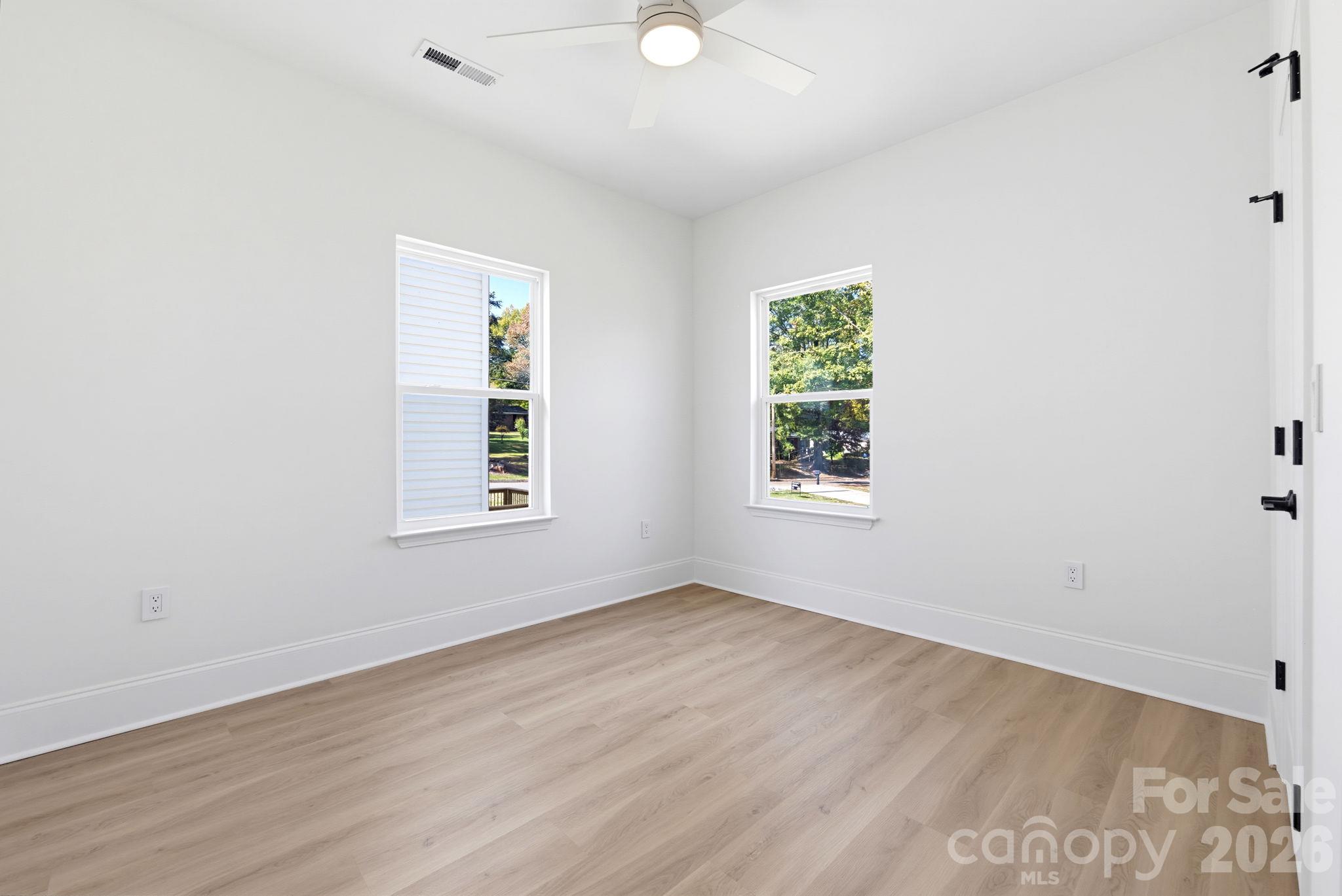 Single Family Residence at 1520 Wedgedale Avenue, Statesville, photo 31 of 39