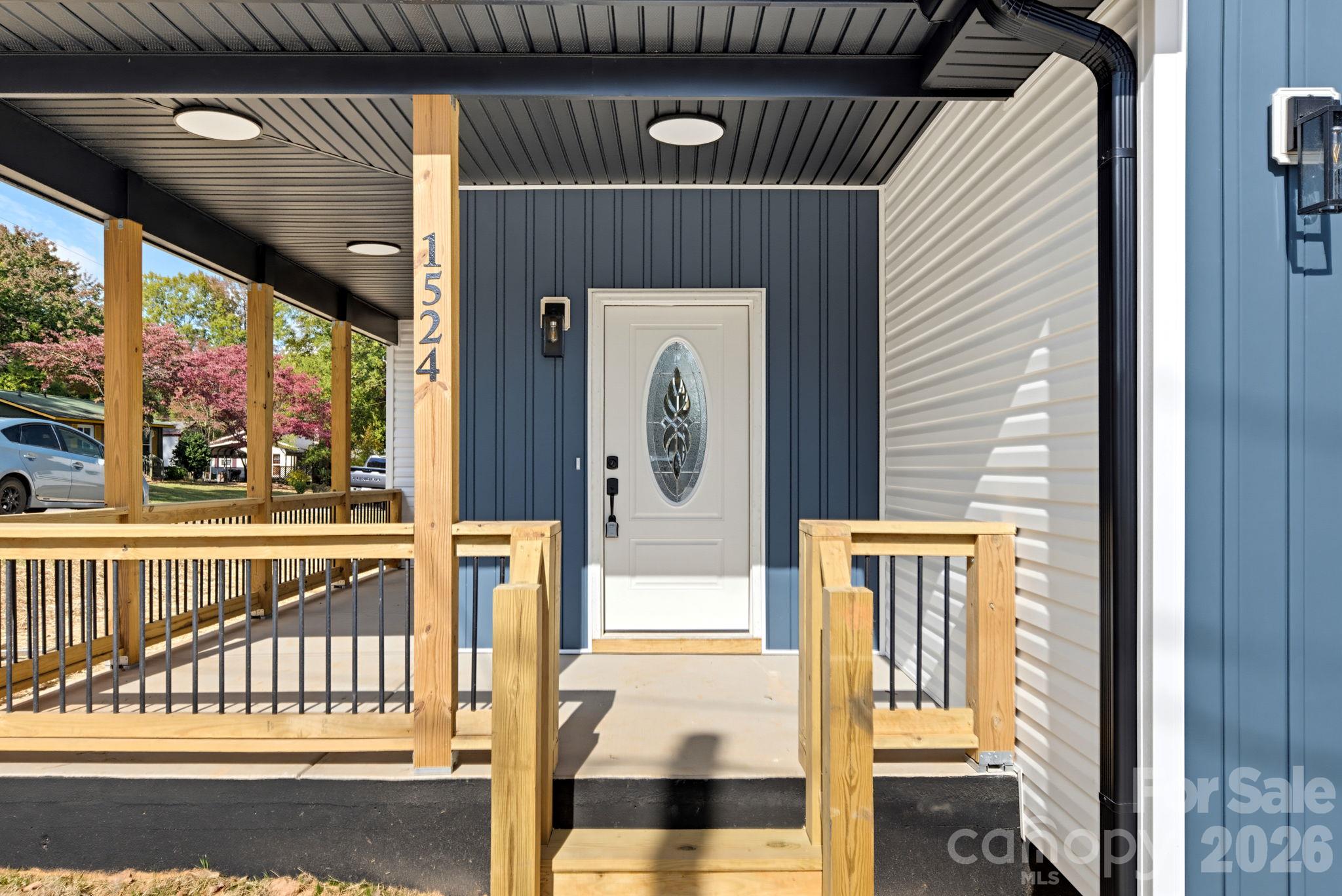 Single Family Residence at 1524 Wedgedale Avenue, Statesville, photo 6 of 43