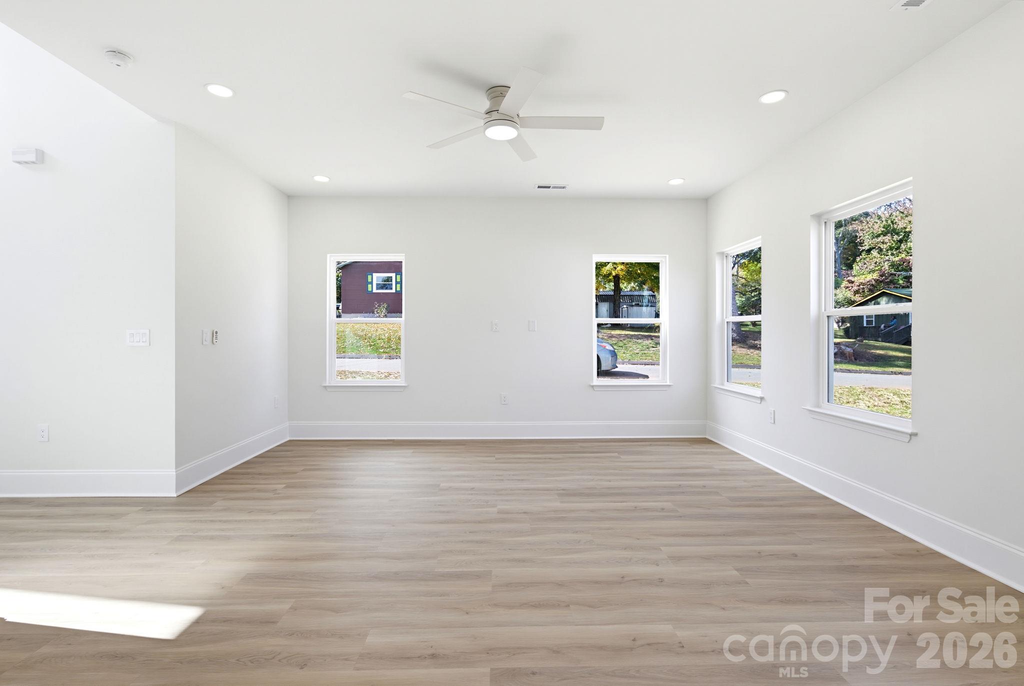 Single Family Residence at 1524 Wedgedale Avenue, Statesville, photo 14 of 43