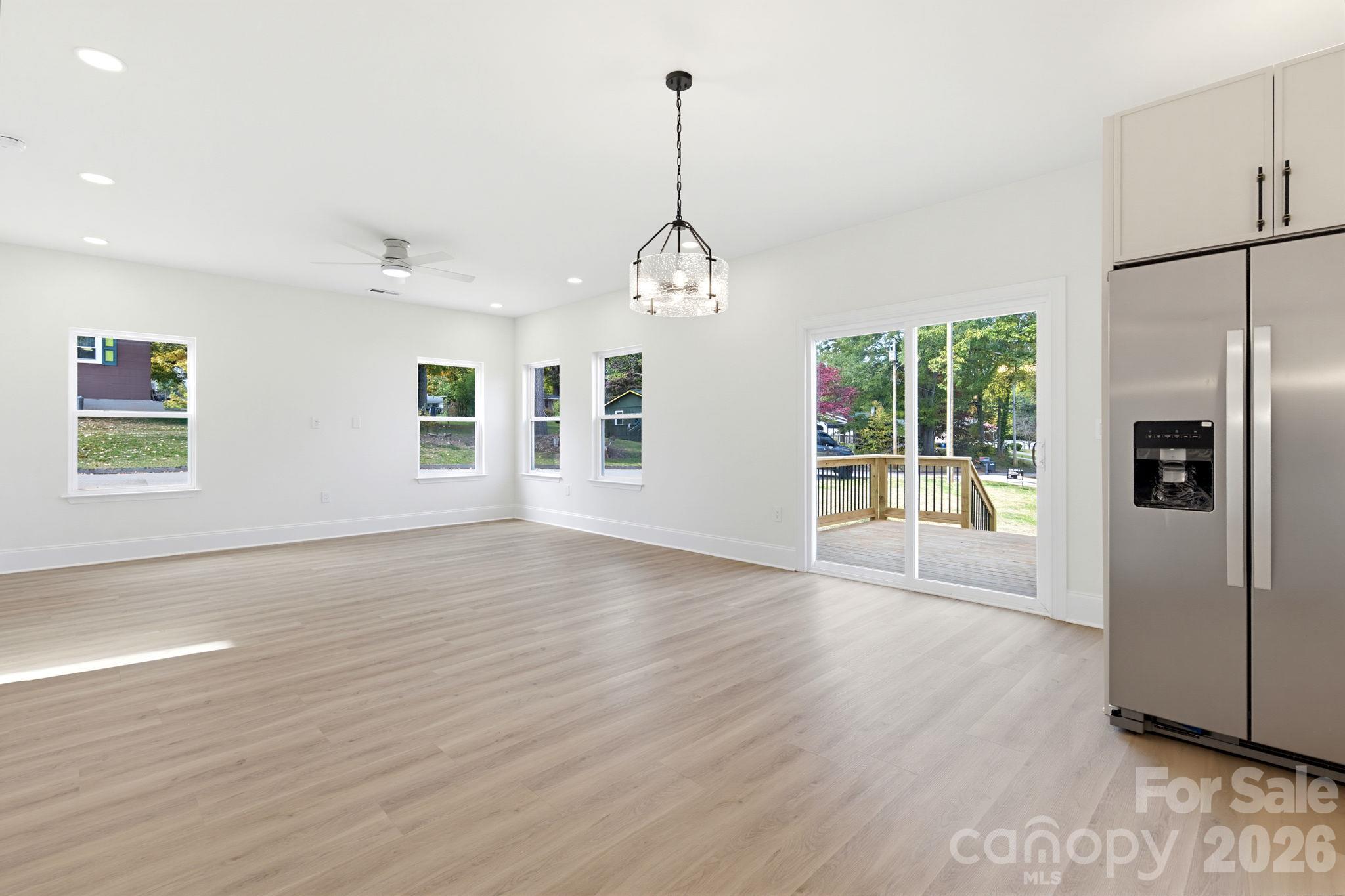 Single Family Residence at 1524 Wedgedale Avenue, Statesville, photo 16 of 43