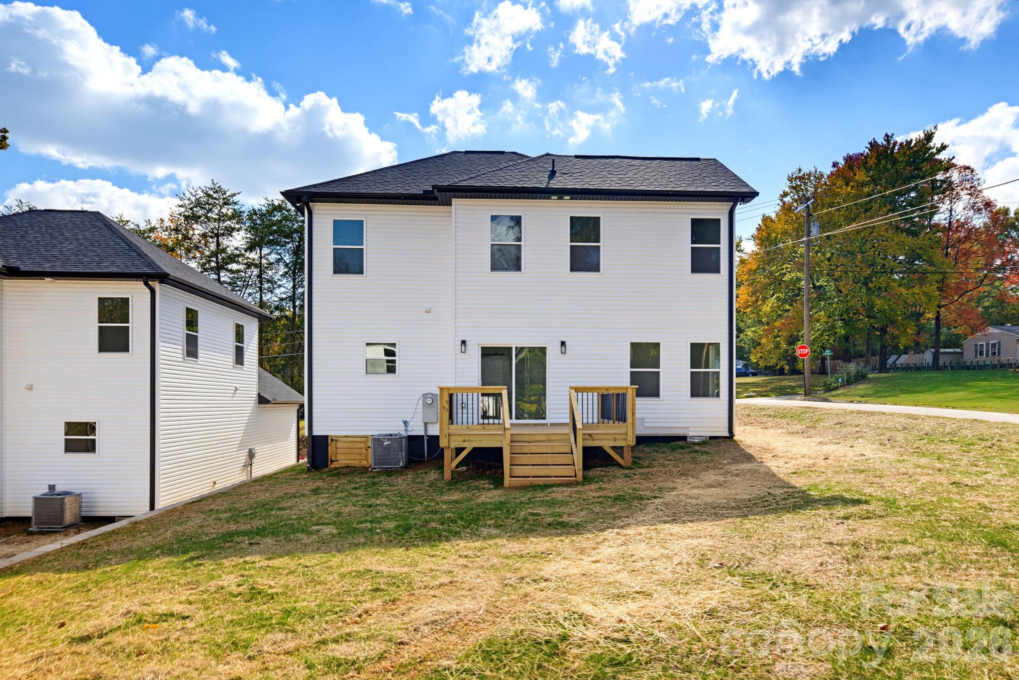 Single Family Residence at 1524 Wedgedale Avenue, Statesville, photo 37 of 43