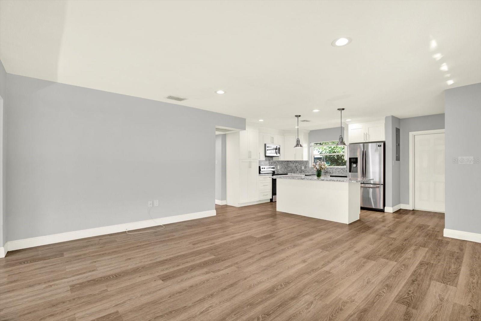 Single Family Residence at 6504 N 21ST ST, TAMPA, photo 10 of 38