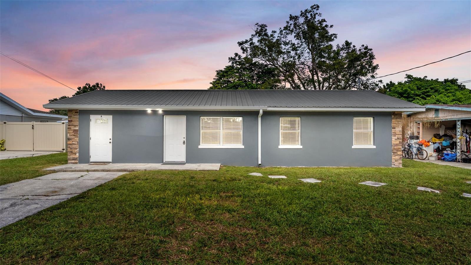 Half Duplex at 3429 SHERRY AVE, WINTER HAVEN, photo 2 of 38