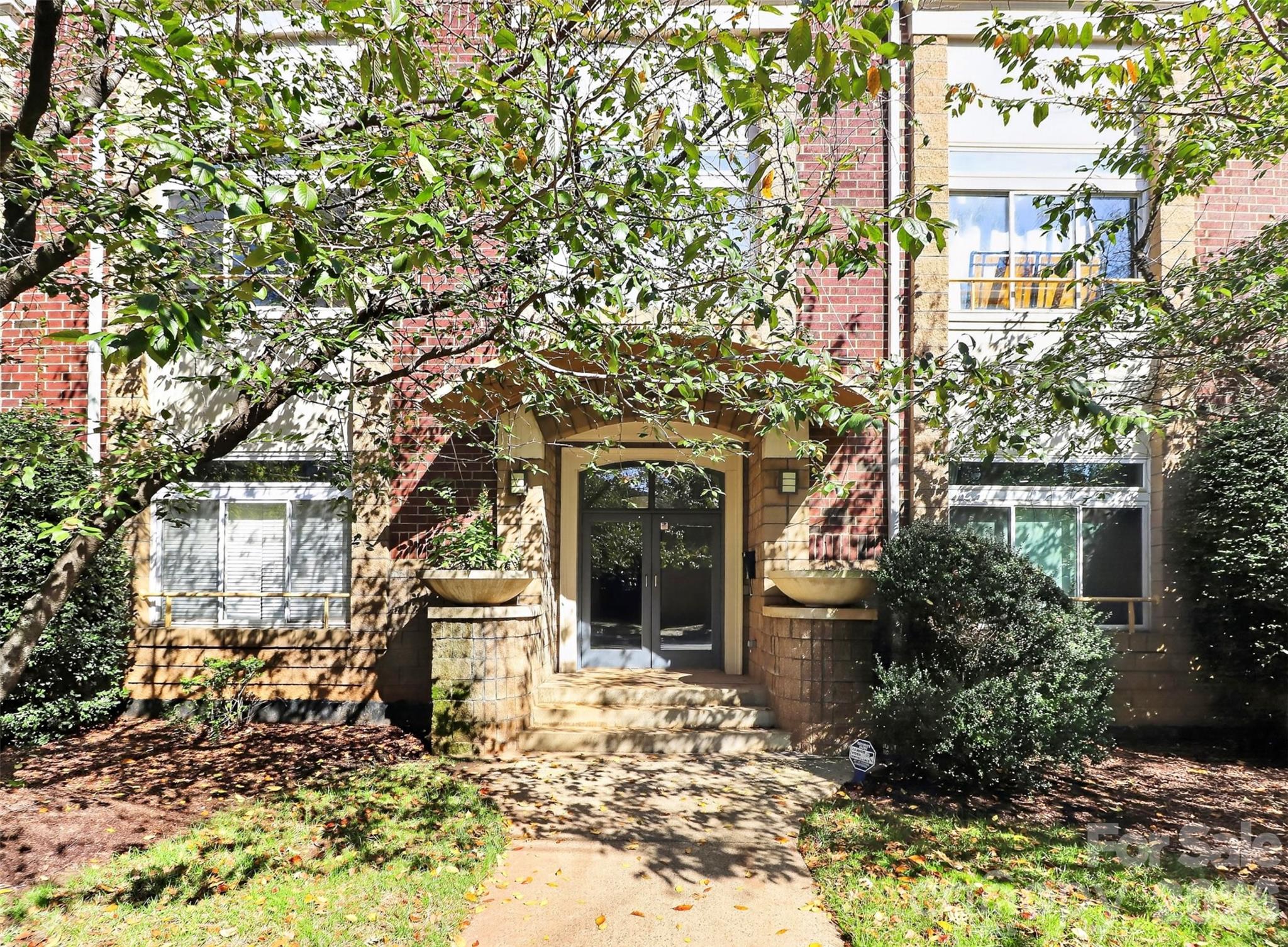 Condominium at 404 Laurel Avenue, Charlotte, photo 72 of 79