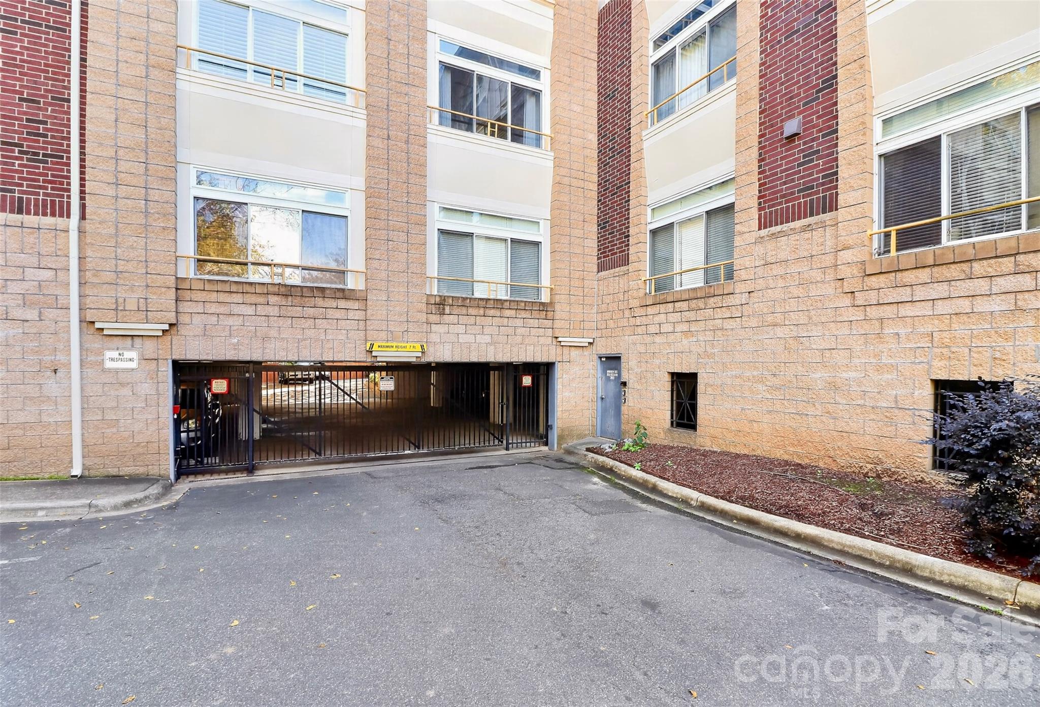 Condominium at 404 Laurel Avenue, Charlotte, photo 74 of 79