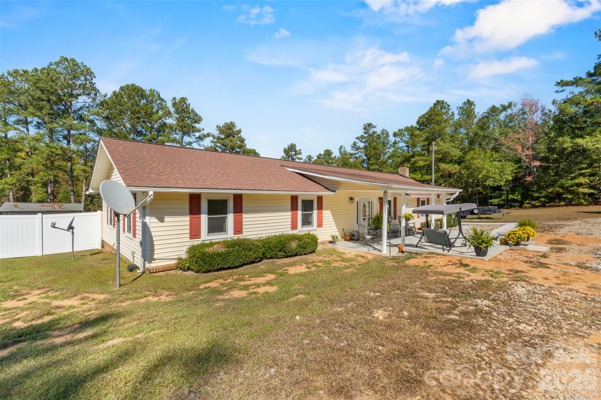 Single Family Residence at 4576 Kincaid Bridge Road, Winnsboro, photo 2 of 31
