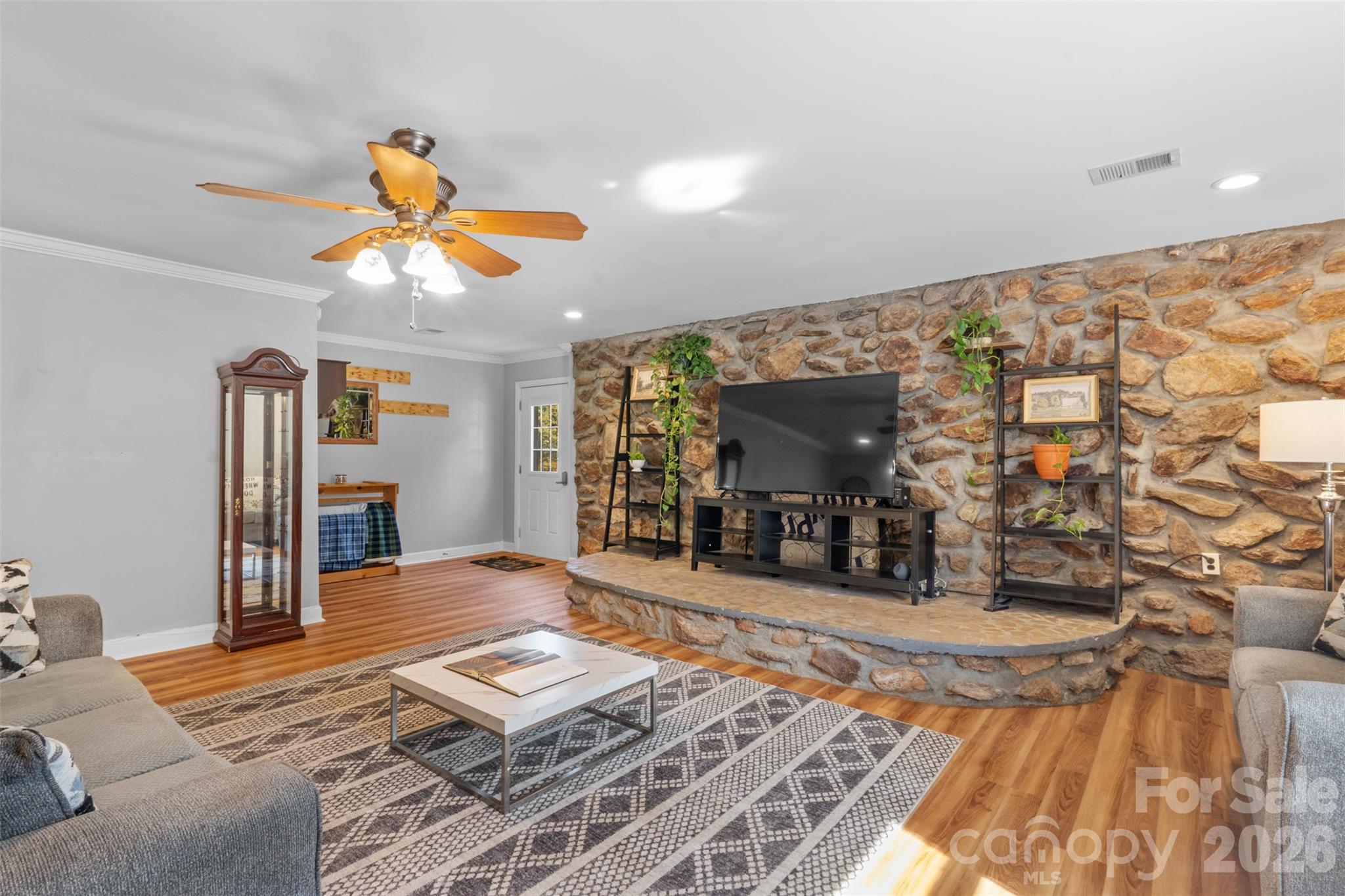 Living Room - 4576 Kincaid Bridge Road, Winnsboro