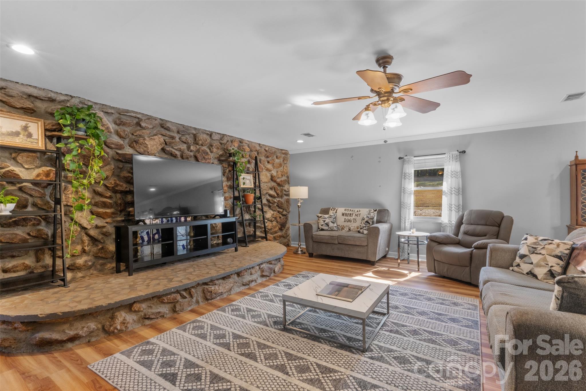 Single Family Residence at 4576 Kincaid Bridge Road, Winnsboro, photo 9 of 31