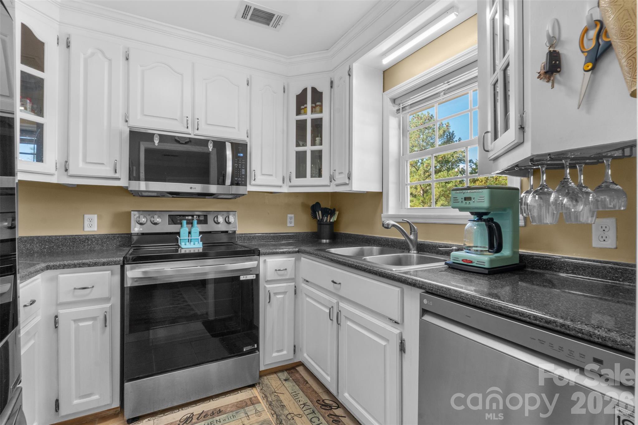 Single Family Residence at 4576 Kincaid Bridge Road, Winnsboro, photo 12 of 31