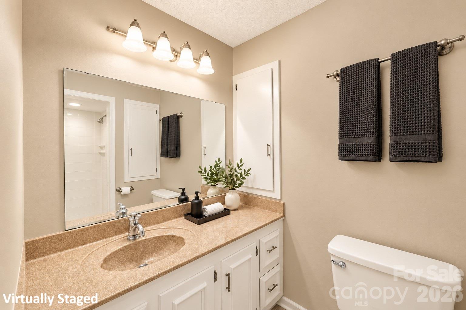 Primary en-suite bath - 1440 Barbara Drive, Cherryville