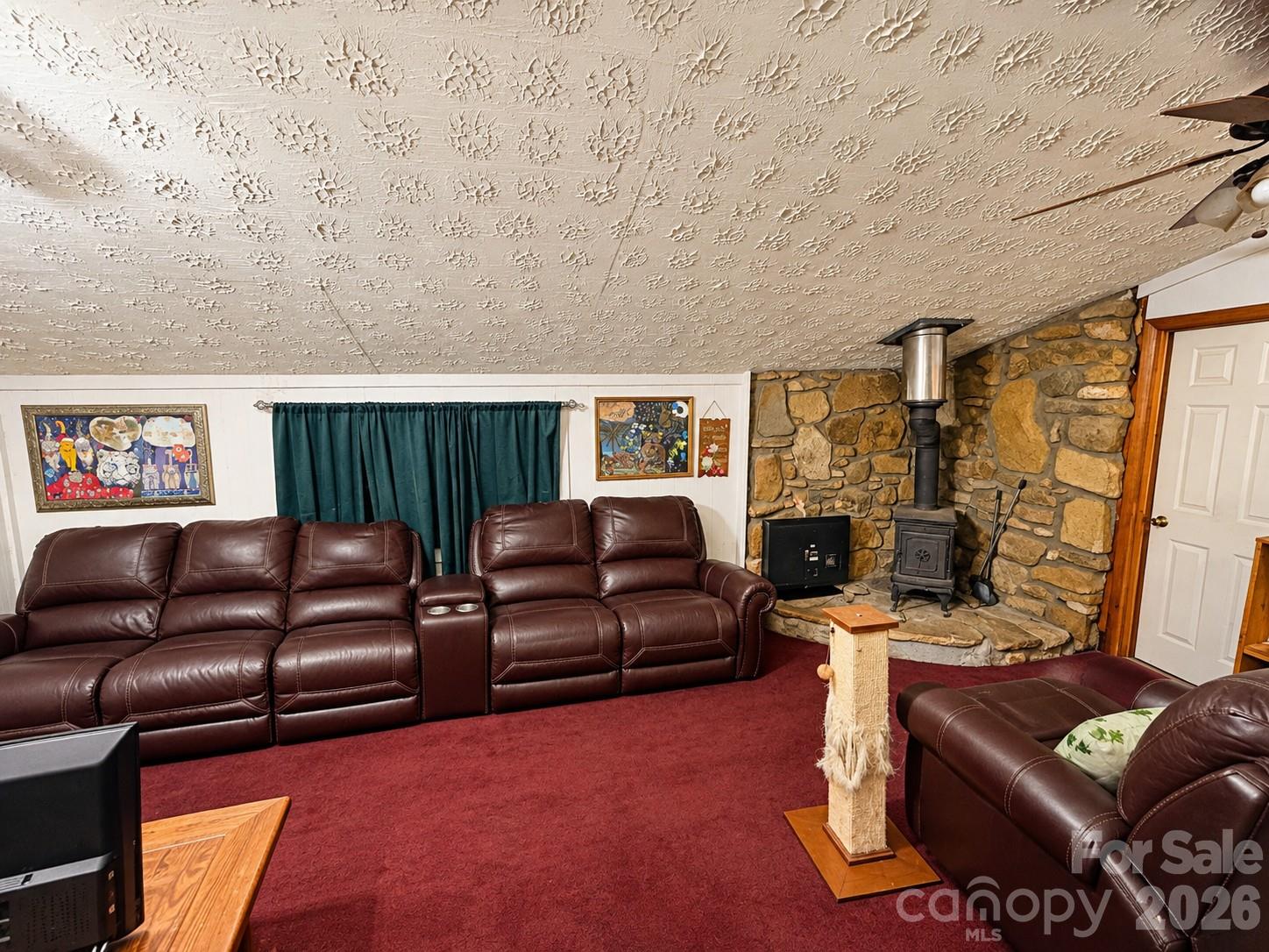 Single Family Residence at 131 Windswept Drive, Marion, photo 11 of 16