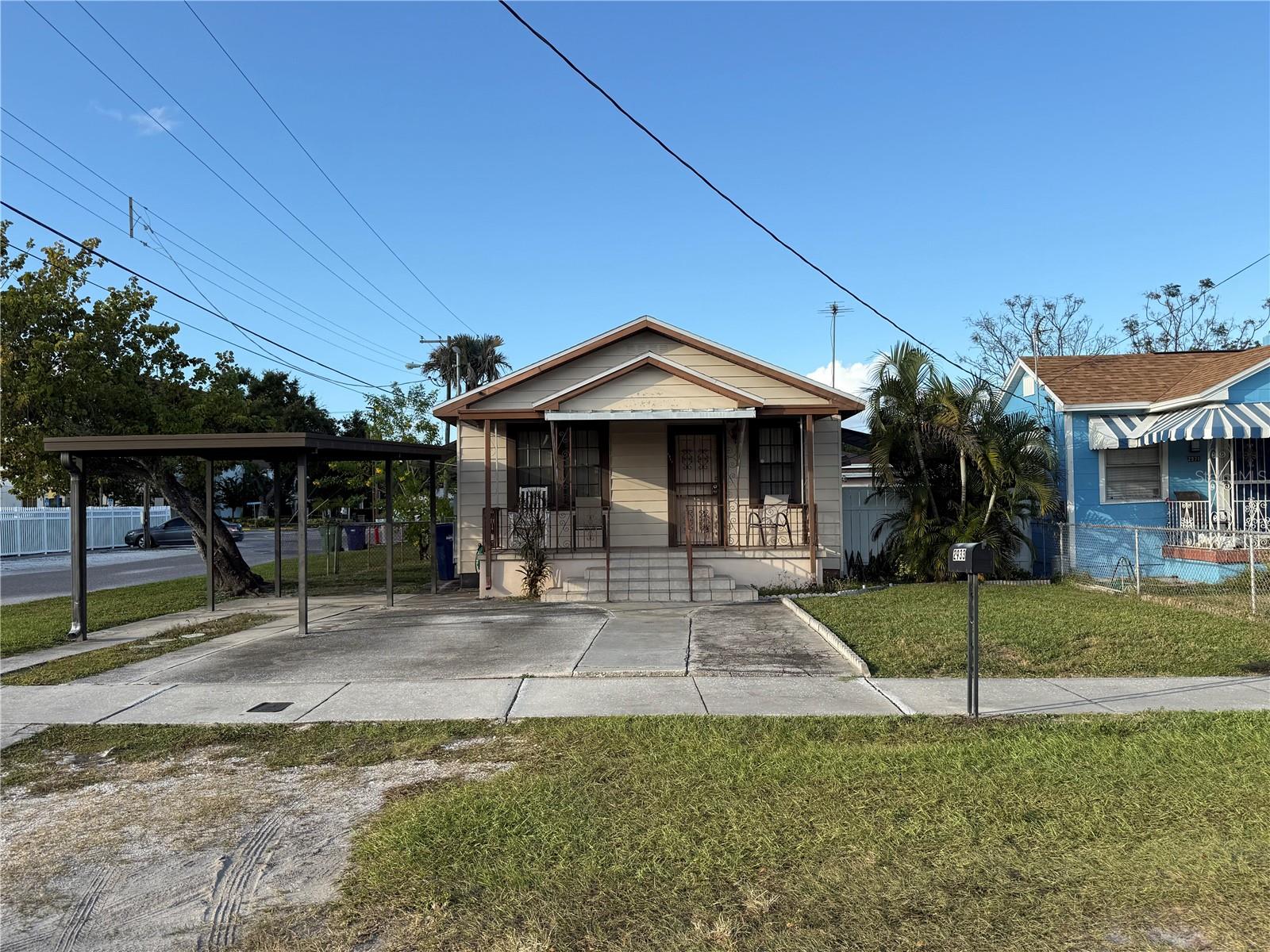 2933 W WALNUT ST