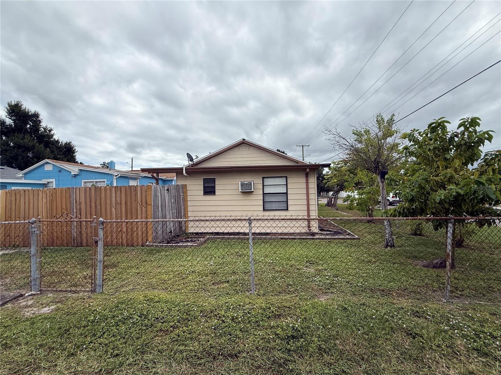 Single Family Residence at 2933 W WALNUT ST, TAMPA, photo 22 of 22
