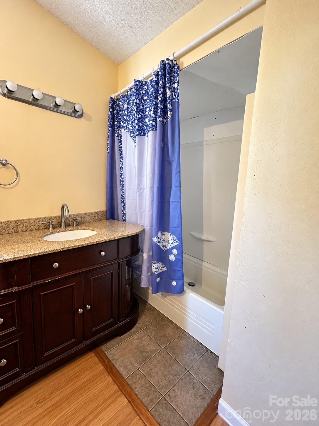 Single Family Residence at 165 Green Circle Drive, North Wilkesboro, photo 9 of 18