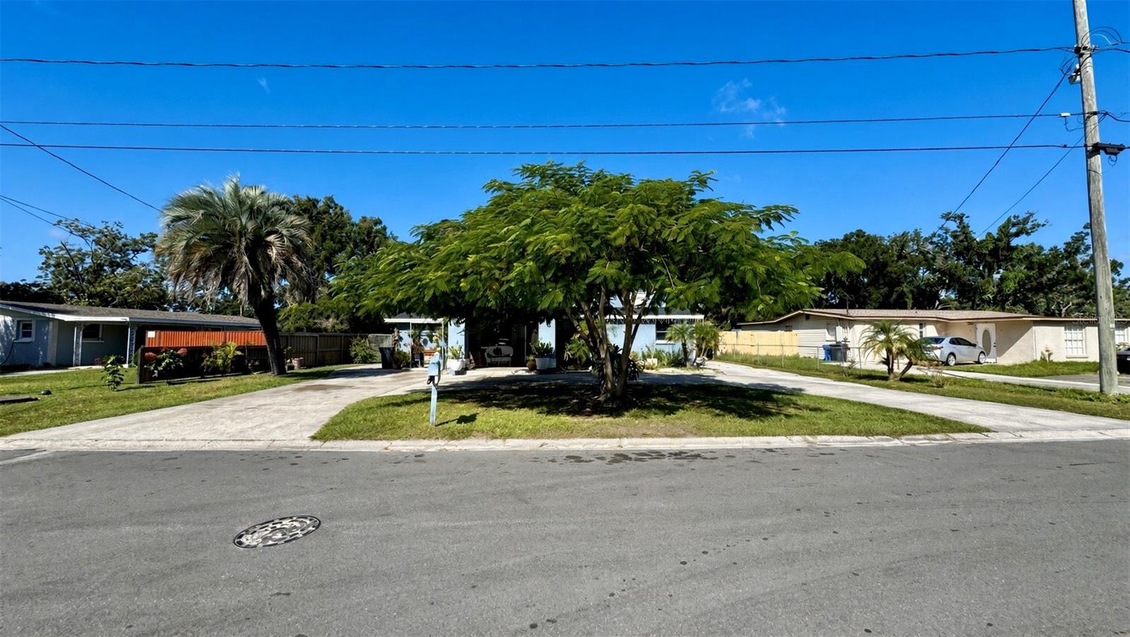 Single Family Residence at 5810 N GOMEZ AVE, TAMPA, photo 3 of 54