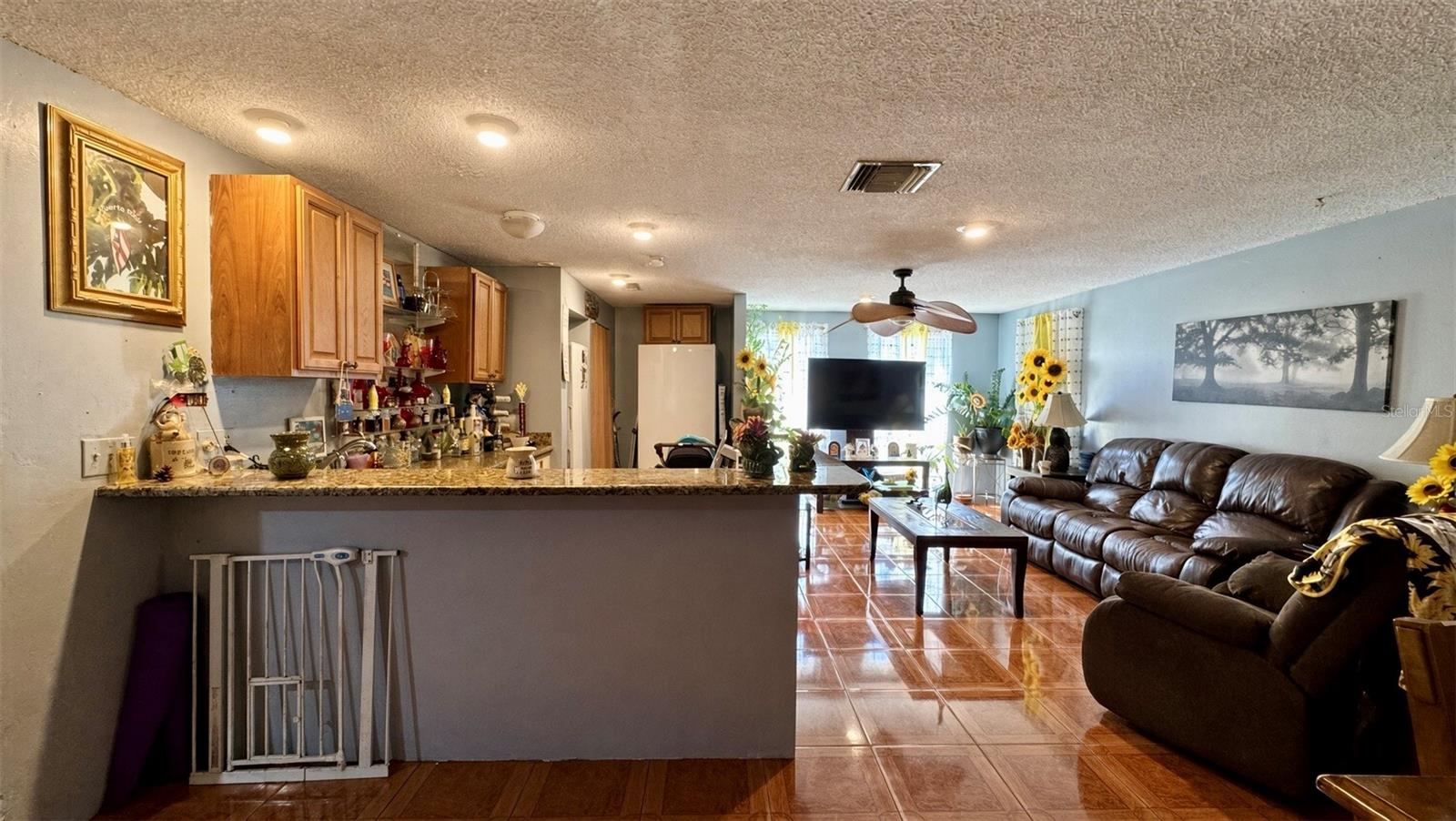 Single Family Residence at 5810 N GOMEZ AVE, TAMPA, photo 15 of 54