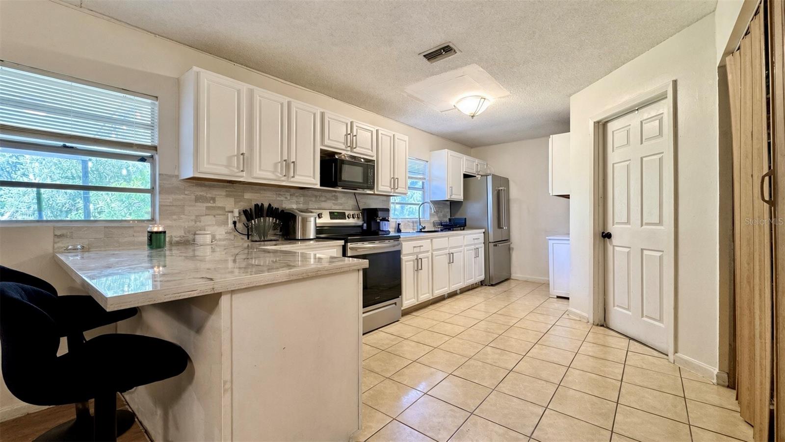 Single Family Residence at 5810 N GOMEZ AVE, TAMPA, photo 39 of 54