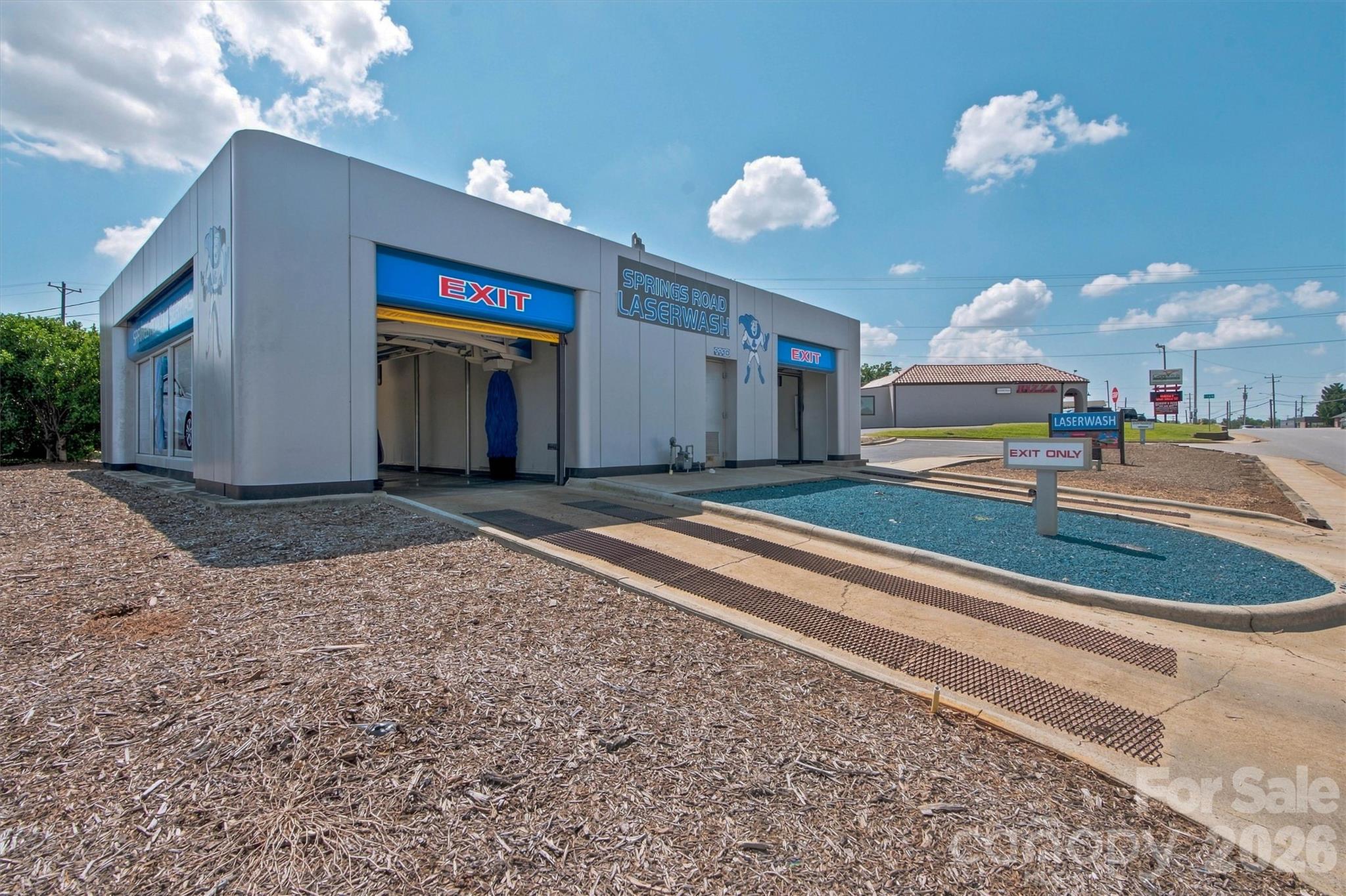 Automotive at 1110 16th Street, Hickory, photo 2 of 13