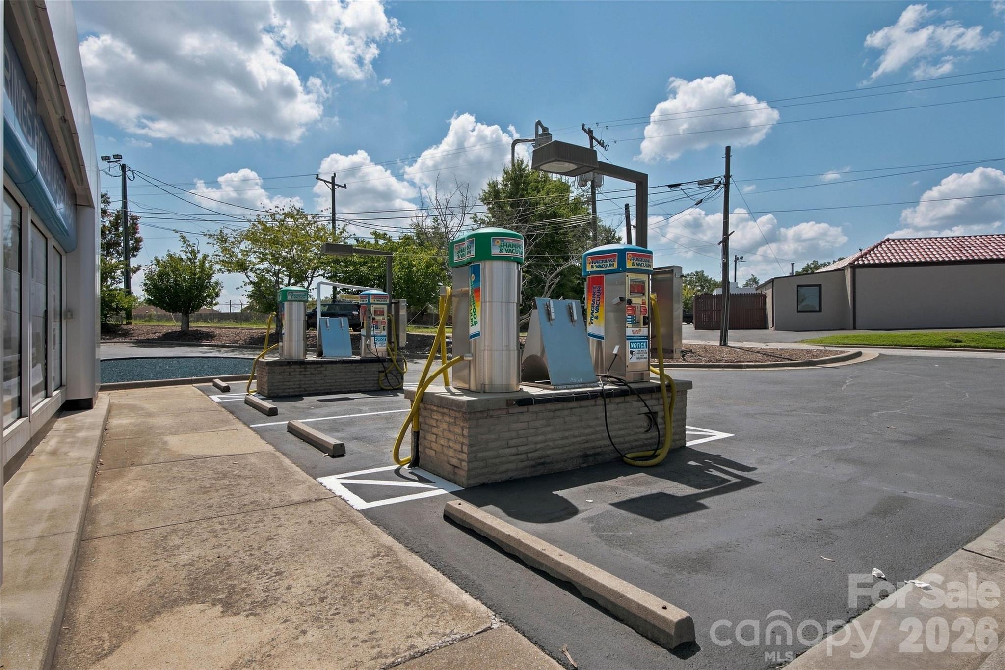 Automotive at 1110 16th Street, Hickory, photo 10 of 13