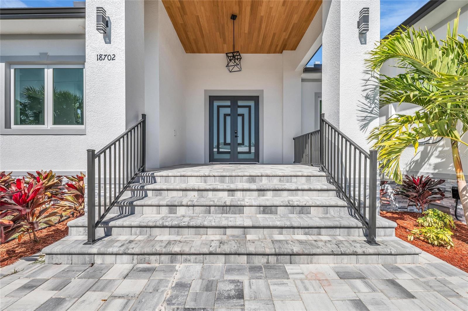 Single Family Residence at 18702 ARAPAHOE CIR, PORT CHARLOTTE, photo 11 of 59