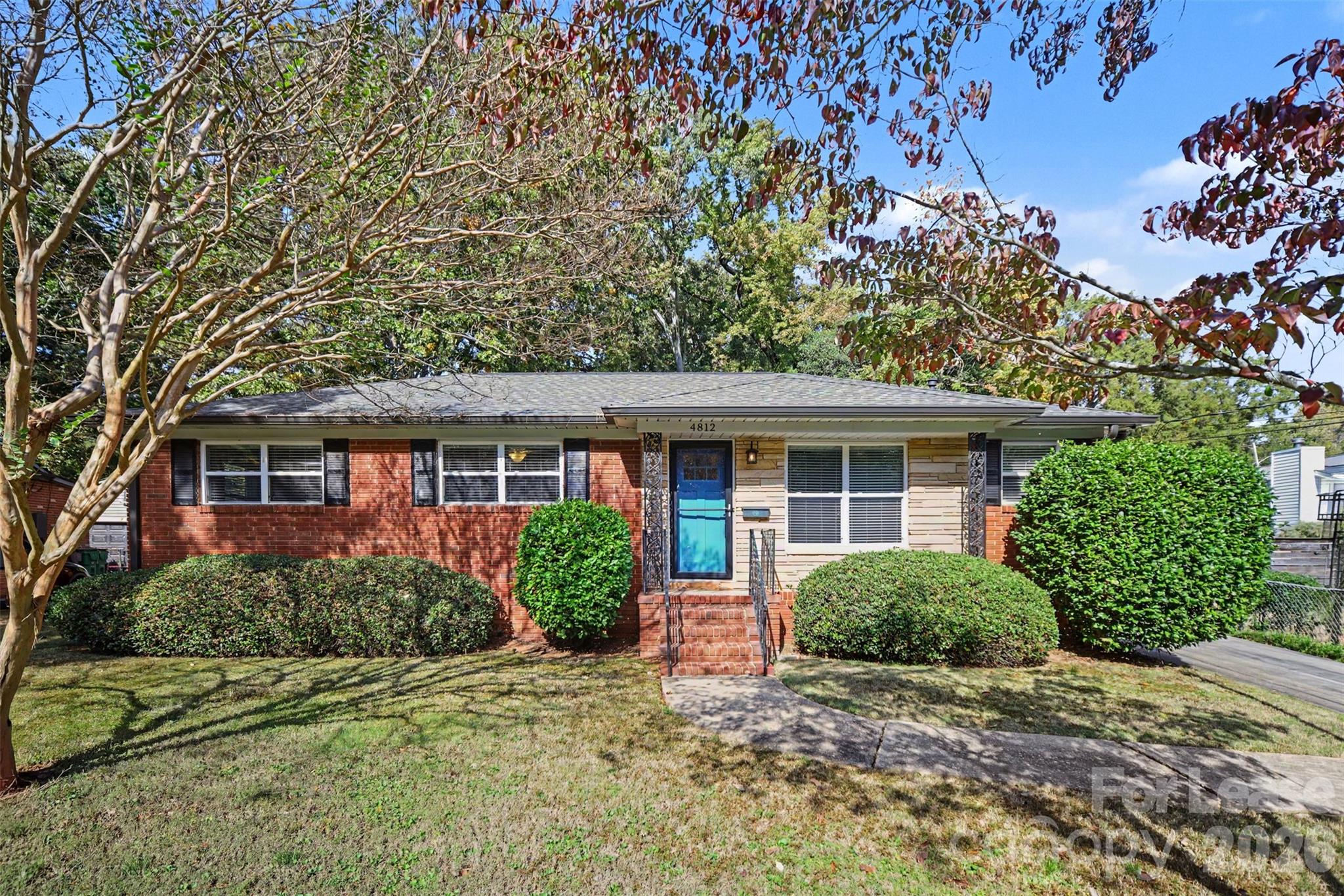 Single Family Residence at 4812 Yardley Place, Charlotte