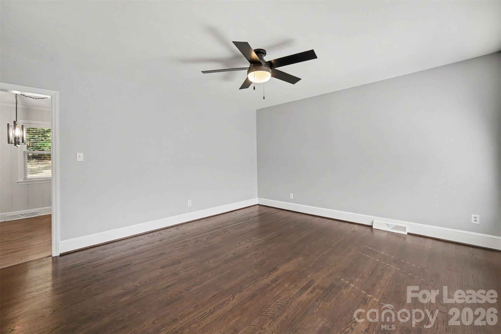 Single Family Residence at 4812 Yardley Place, Charlotte, photo 4 of 17