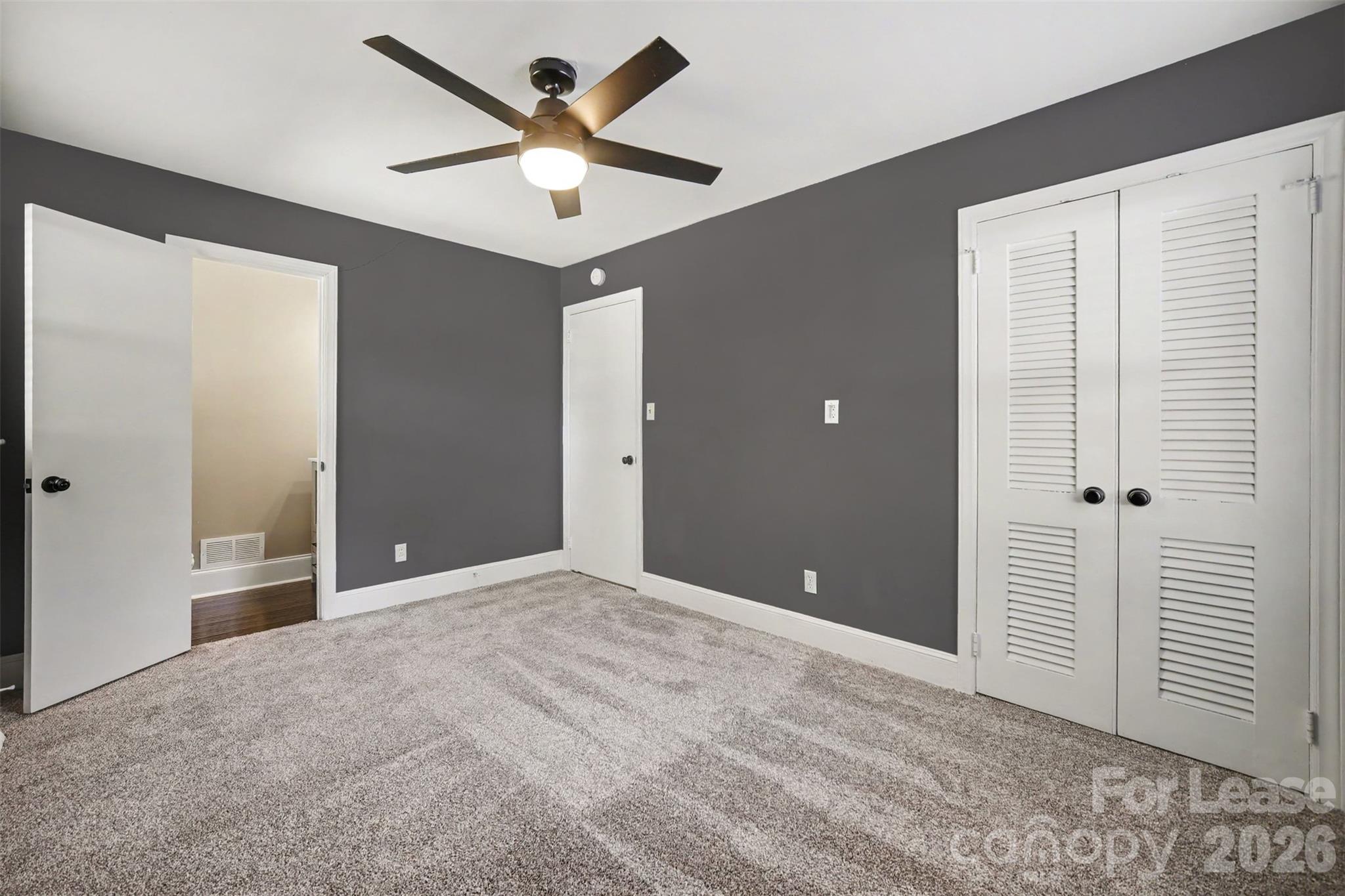 Single Family Residence at 4812 Yardley Place, Charlotte, photo 7 of 17