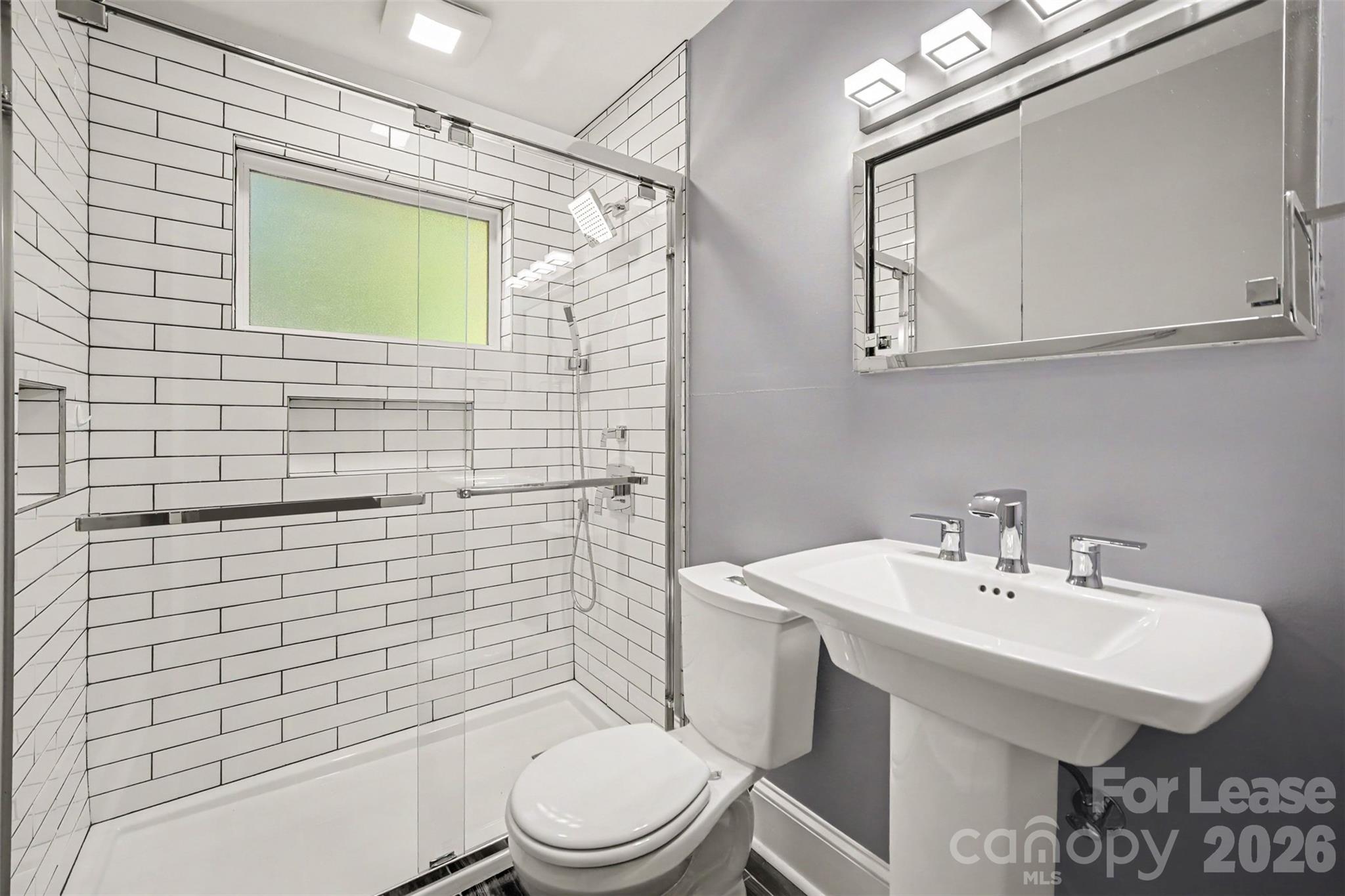 Single Family Residence at 4812 Yardley Place, Charlotte, photo 11 of 17