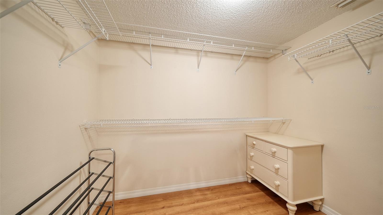 Primary Bedroom closet - 4550 PINEBROOK CIR #203, BRADENTON