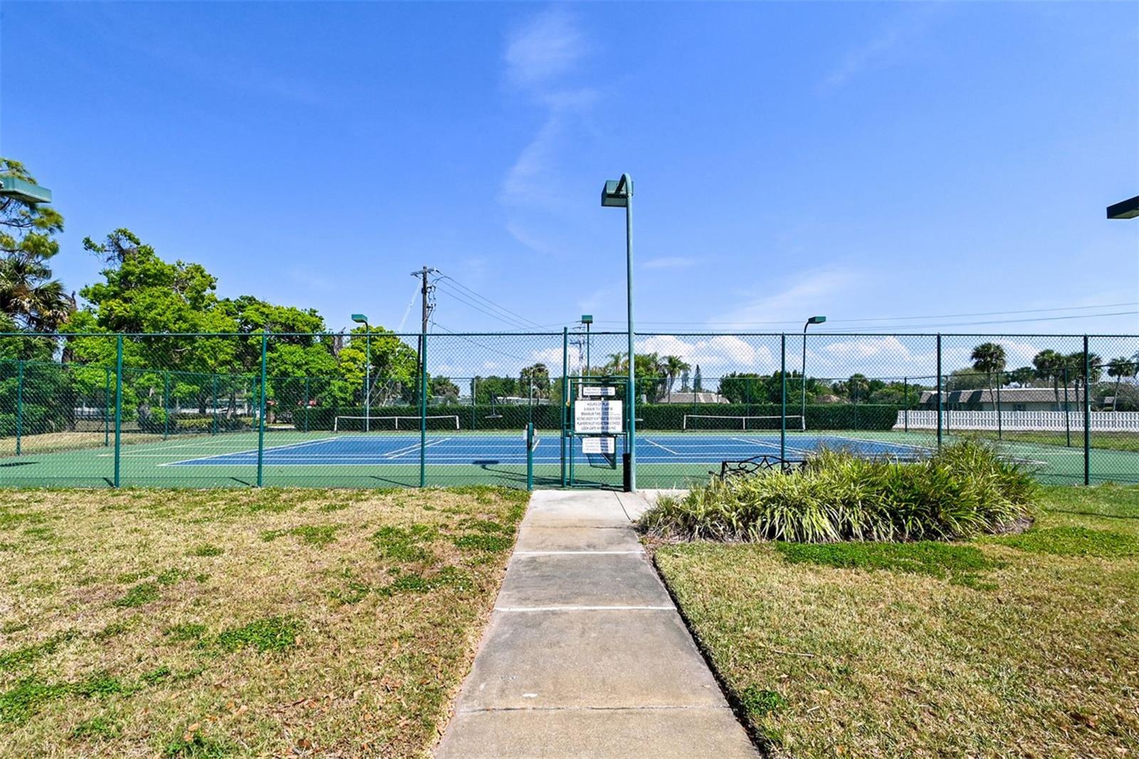 Pickleball/Tennis Court - 4550 PINEBROOK CIR #203, BRADENTON