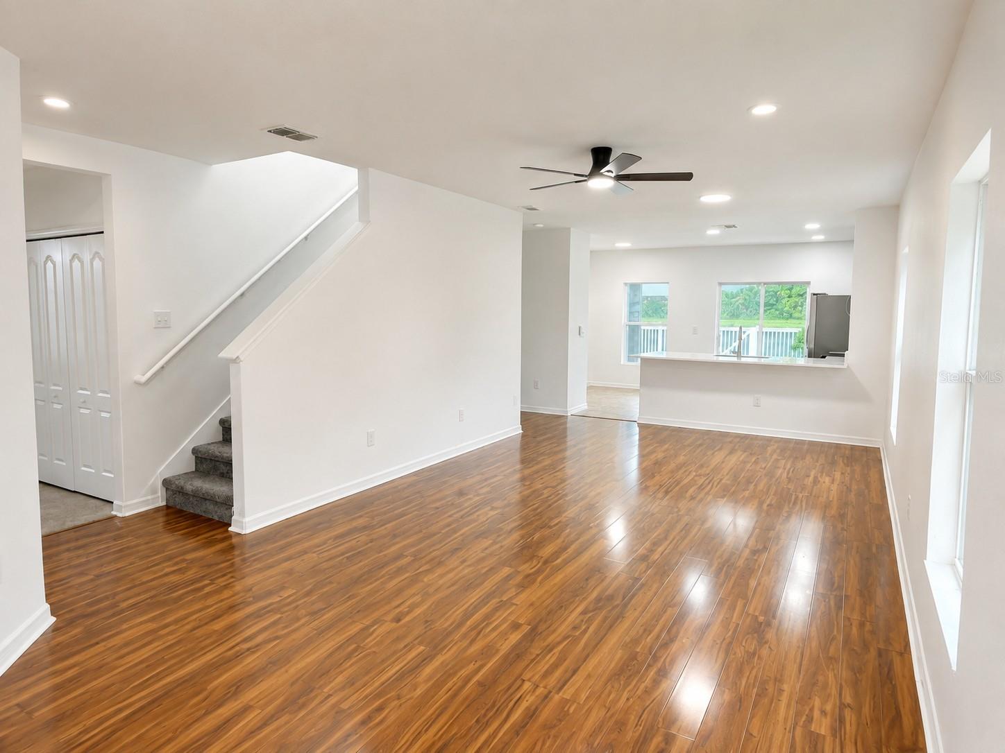 Single Family Residence at 2217 RICHWOOD PIKE DR, RUSKIN, photo 3 of 24