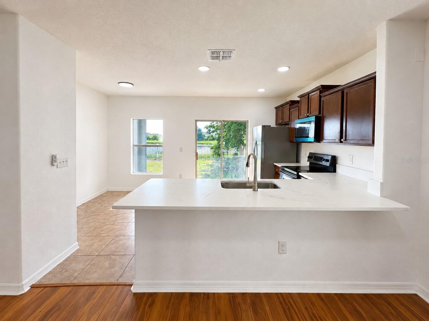 Single Family Residence at 2217 RICHWOOD PIKE DR, RUSKIN, photo 5 of 24