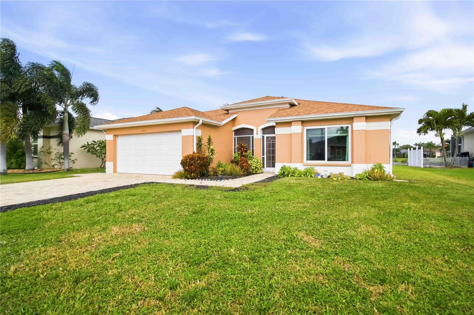 Single Family Residence at 5207 52ND AVE W, BRADENTON, photo 3 of 38