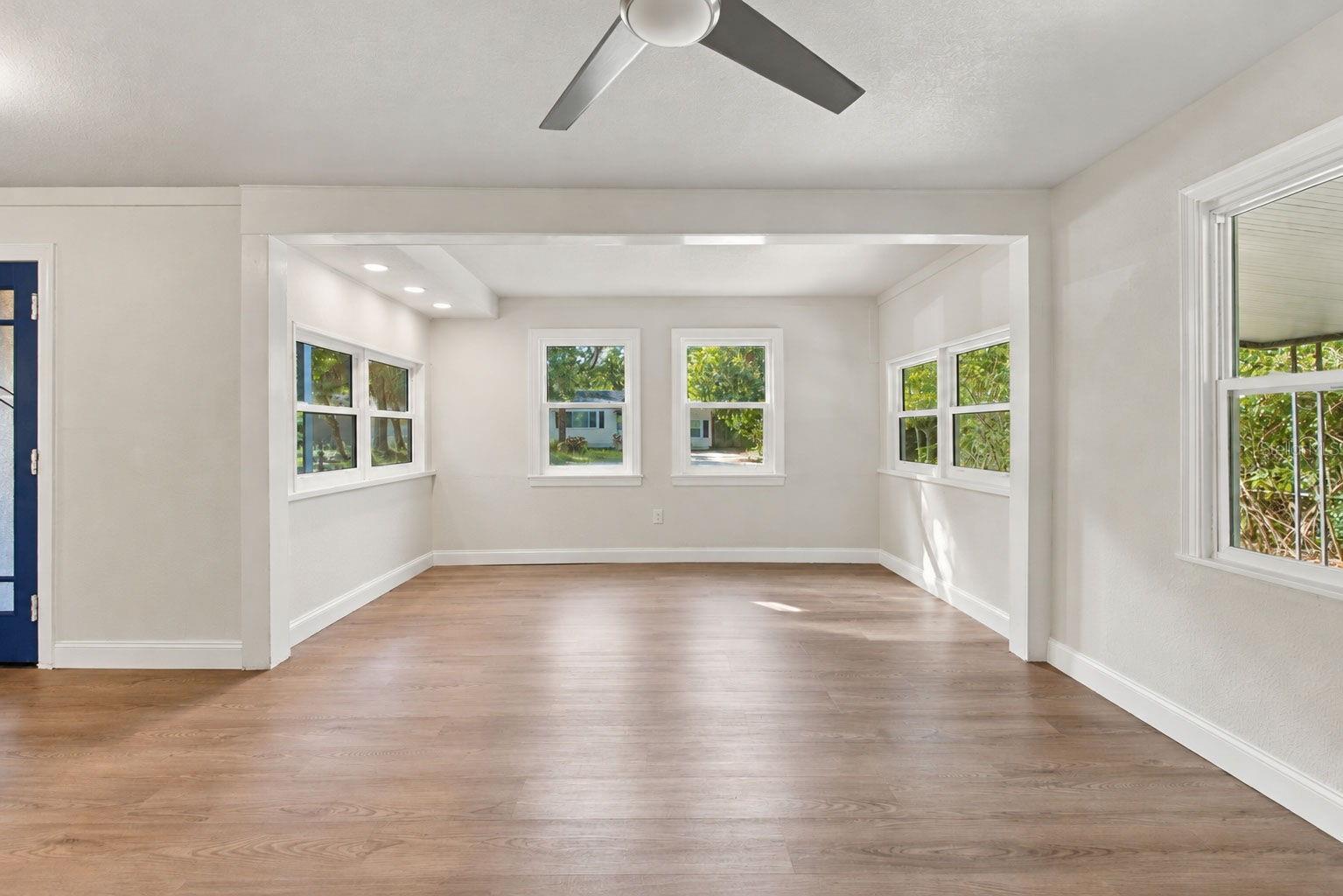 Single Family Residence at 7313 6TH AVE N, ST PETERSBURG, photo 16 of 34