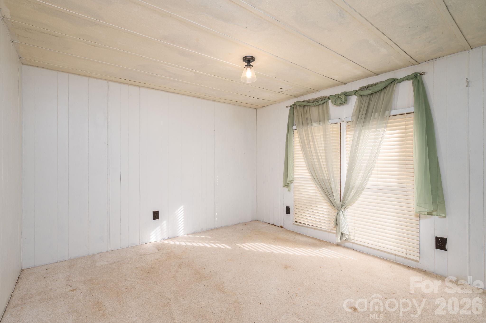 Single Family Residence at 343 Carr Drive, Dallas, photo 13 of 24