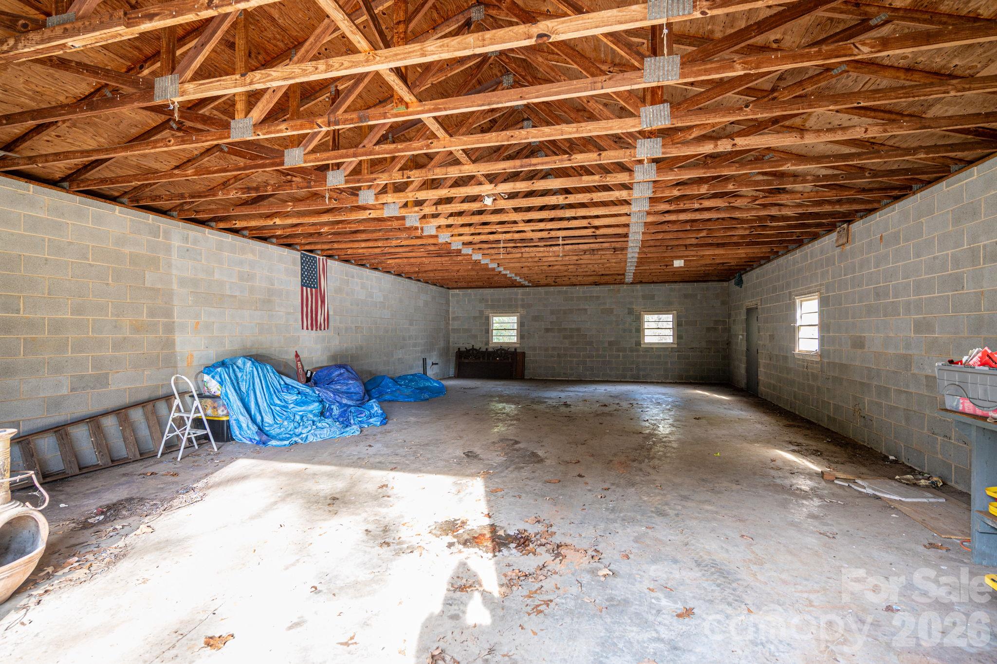 Single Family Residence at 343 Carr Drive, Dallas, photo 18 of 24