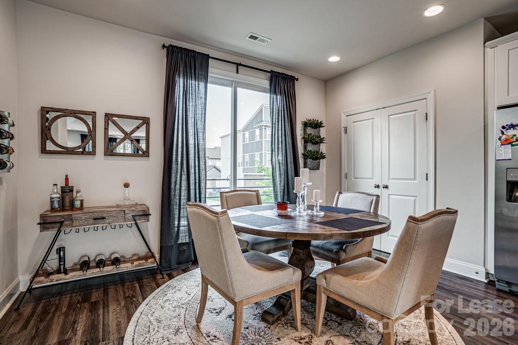 SUNRISE BREAKFAST! Welcome a Cross Breeze when you open up the sliding glass breakfast doors and the patio doors! - 3355 Bending Birch Place, Charlotte