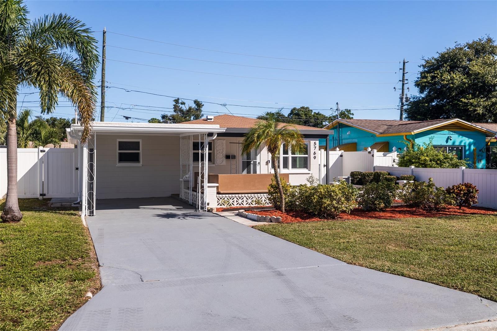 Single Family Residence at 5769 DARTMOUTH AVE N, ST PETERSBURG, photo 2 of 33