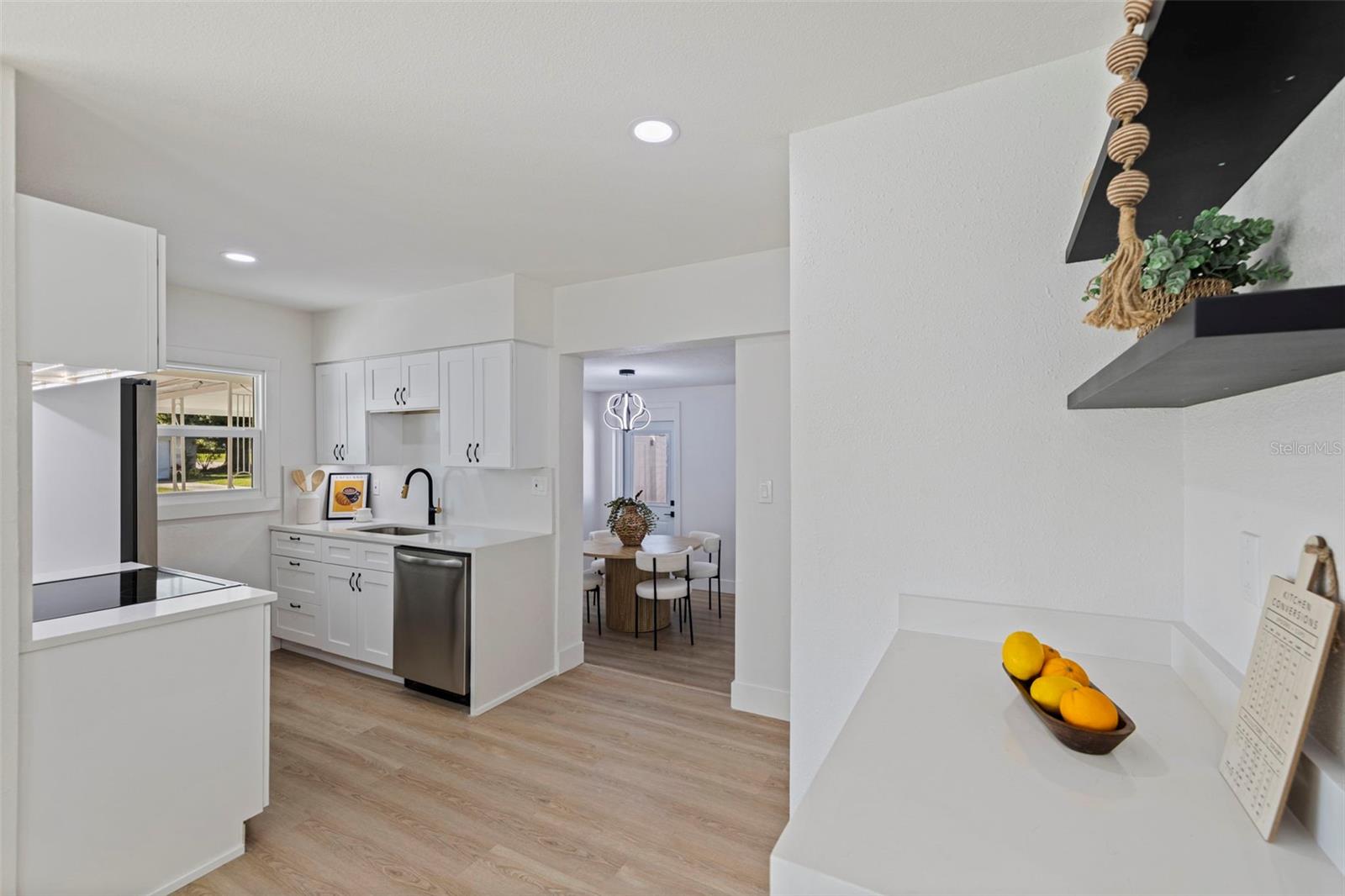 Single Family Residence at 5769 DARTMOUTH AVE N, ST PETERSBURG, photo 10 of 33