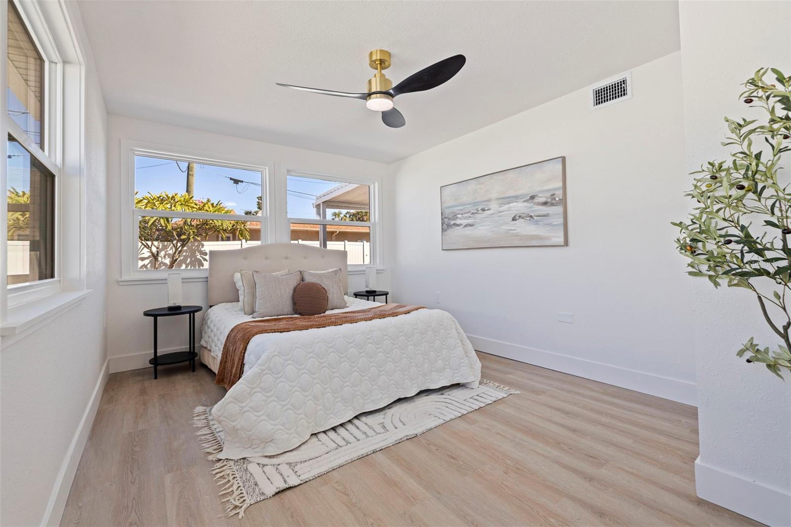 Single Family Residence at 5769 DARTMOUTH AVE N, ST PETERSBURG, photo 21 of 33