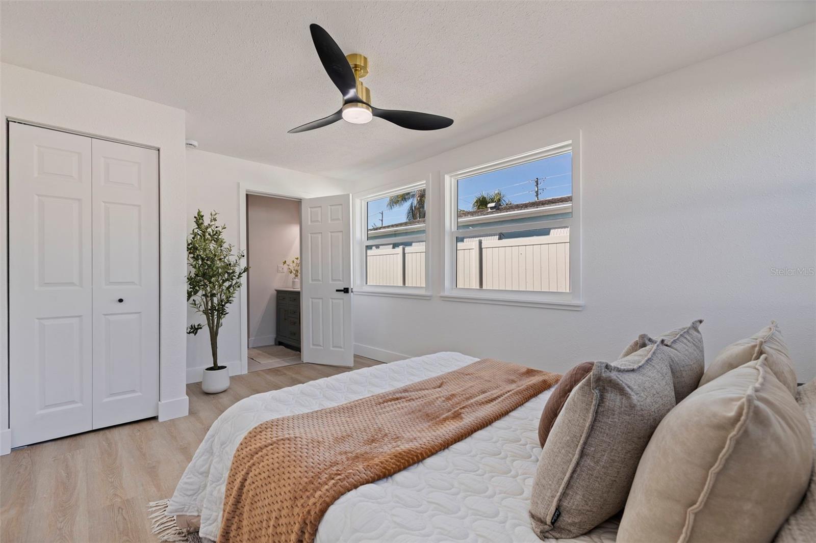Single Family Residence at 5769 DARTMOUTH AVE N, ST PETERSBURG, photo 23 of 33