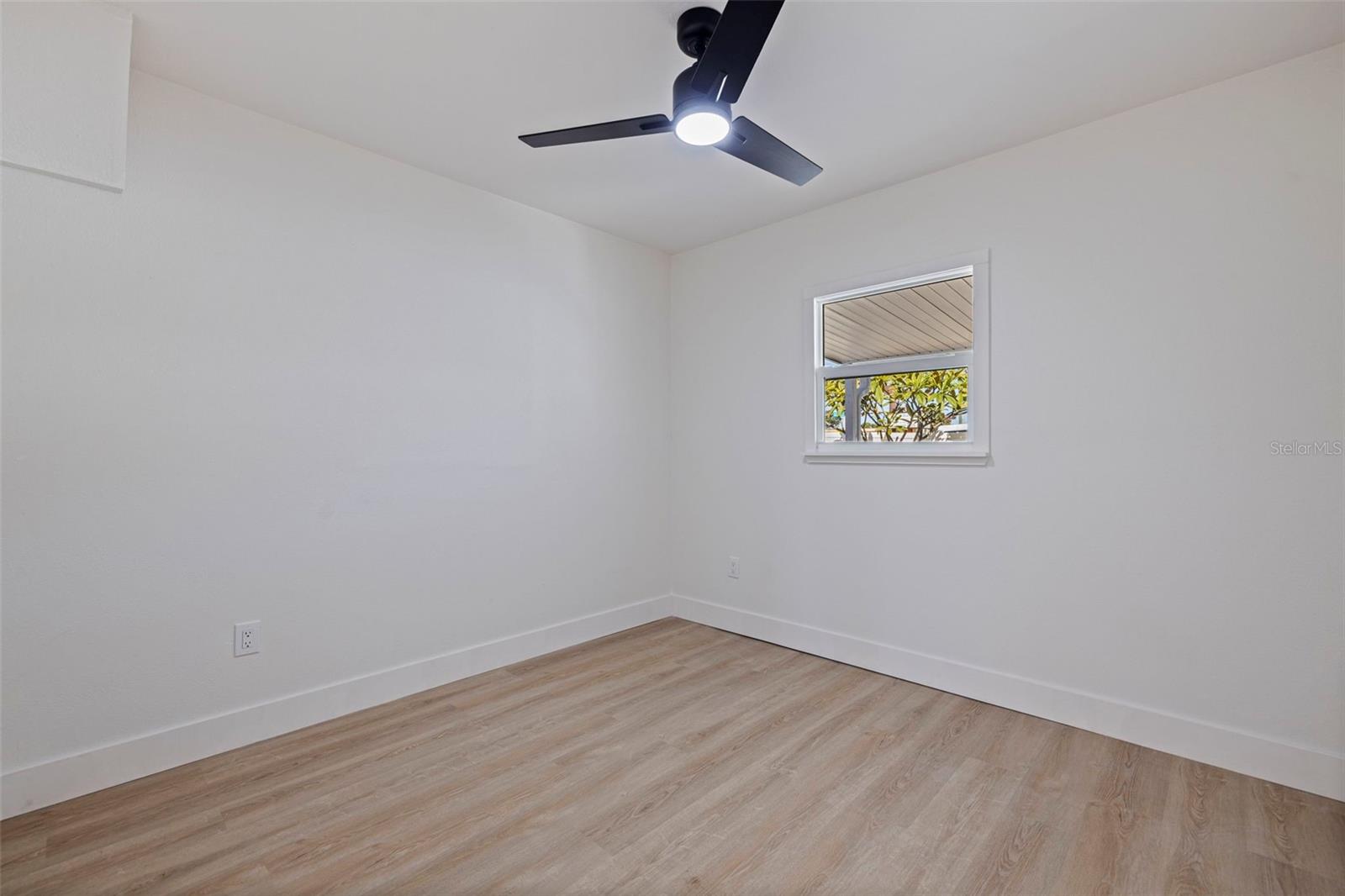 Single Family Residence at 5769 DARTMOUTH AVE N, ST PETERSBURG, photo 27 of 33