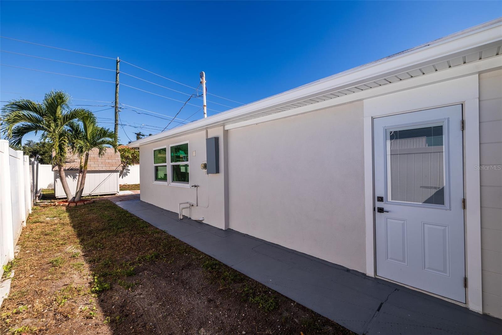Single Family Residence at 5769 DARTMOUTH AVE N, ST PETERSBURG, photo 28 of 33