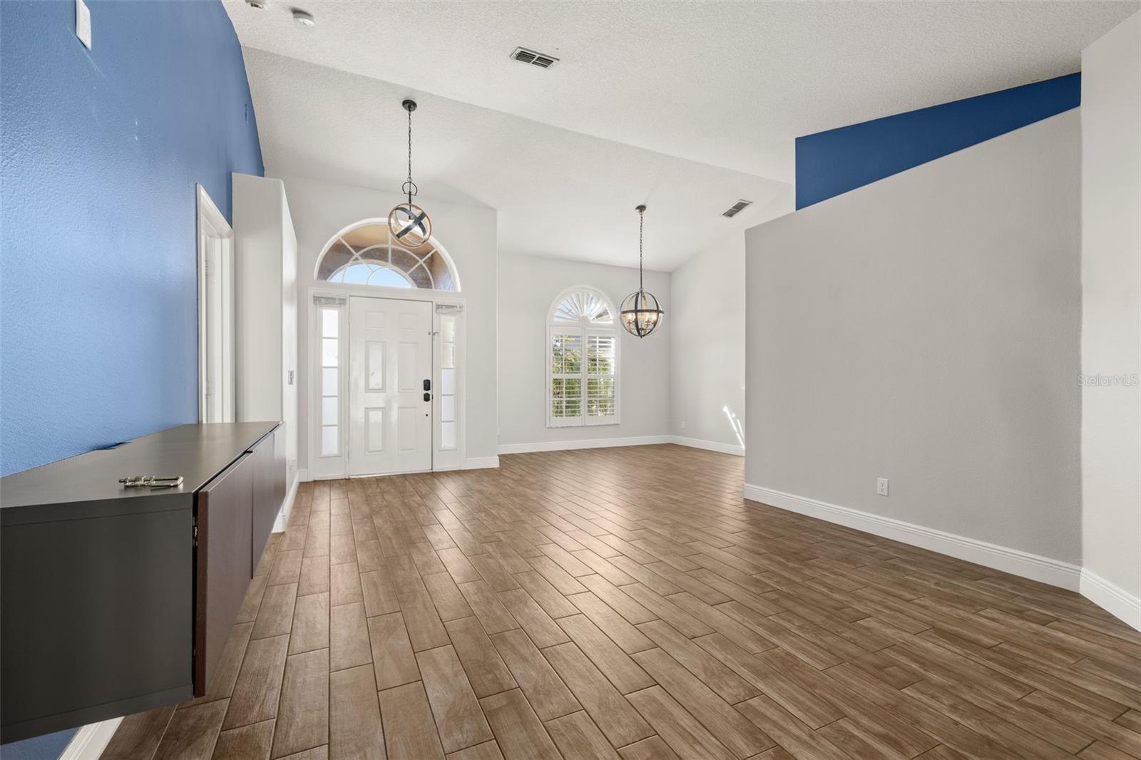 Single Family Residence at 543 DOLCETTO DR, DAVENPORT, photo 9 of 68