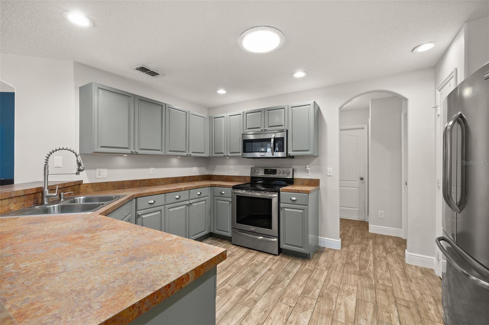 Single Family Residence at 543 DOLCETTO DR, DAVENPORT, photo 14 of 68